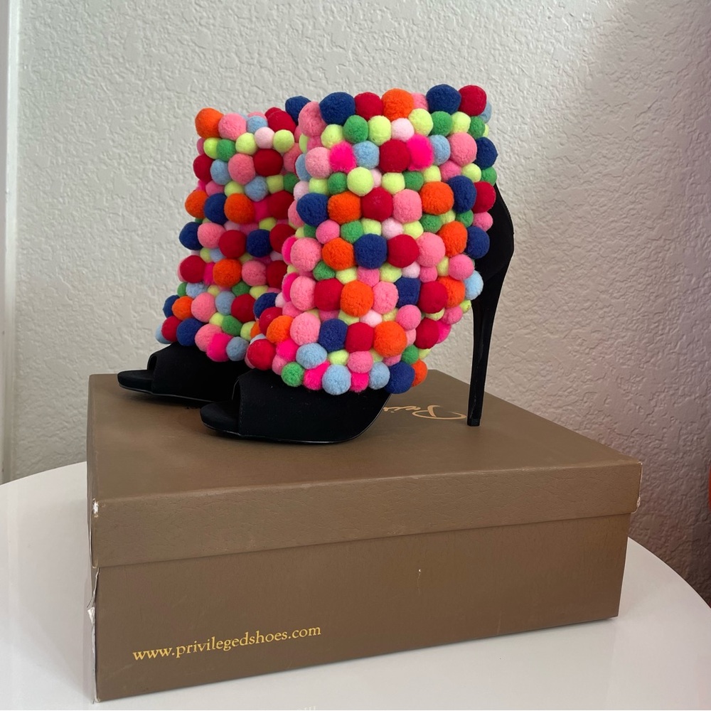 SOLD EUC Privileged pompom booties 8.5